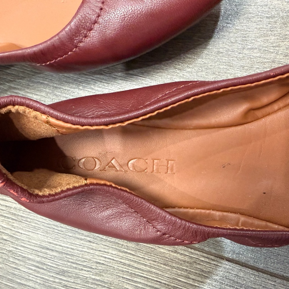 Coach Vagabond Burgundy Wine Leather Flats - Picture 4 of 4
